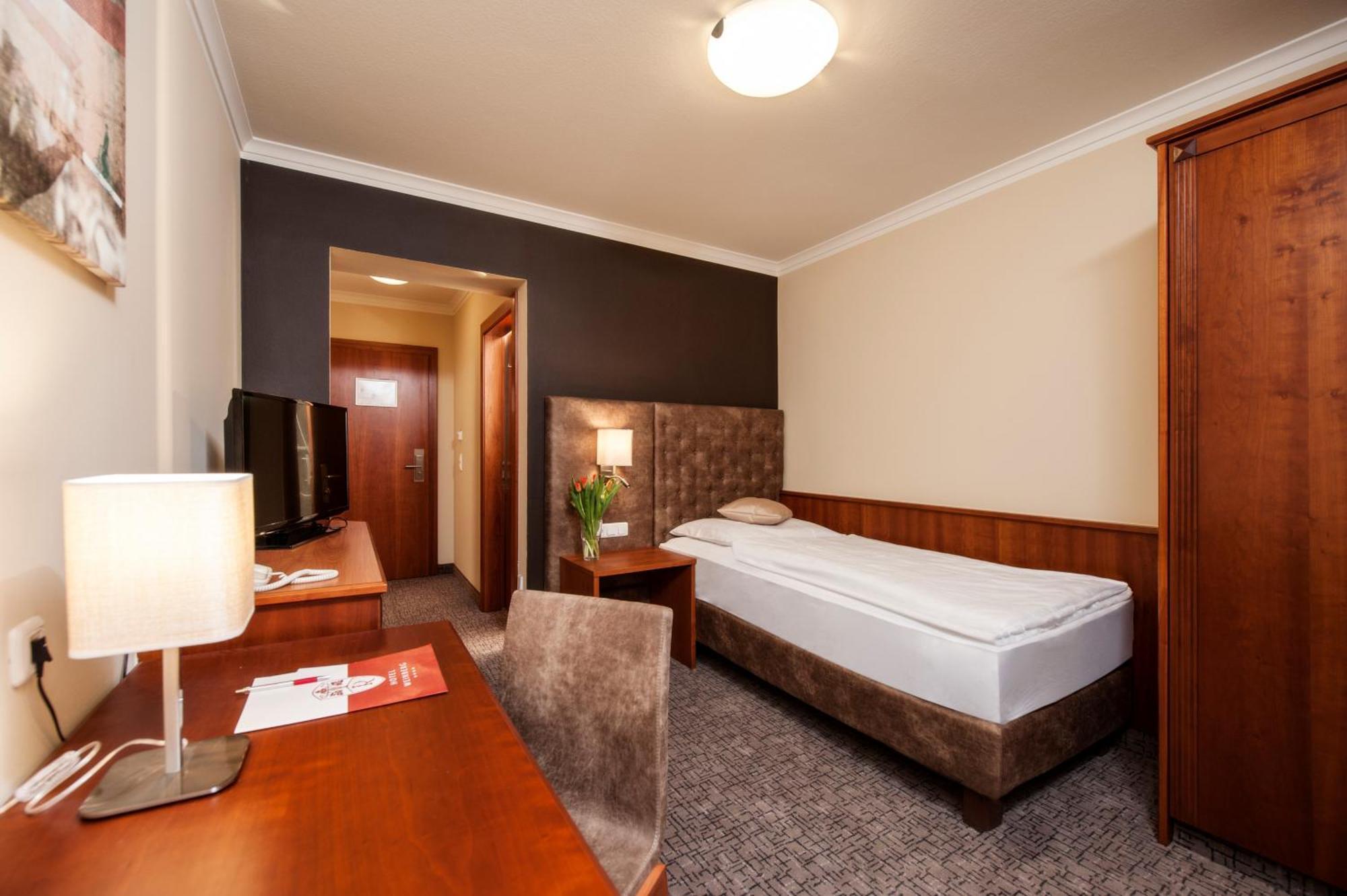 Hotel Weinberg Gmbh Preising Экстерьер фото